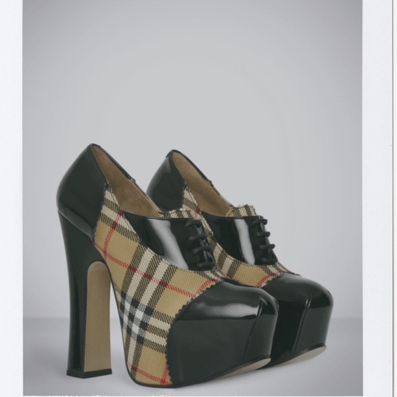 Burberry X Vivienne Westwood limited edition sz8 - Picture 2 of 2